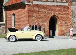 Bridal Fashion and Fun at the Mansion
